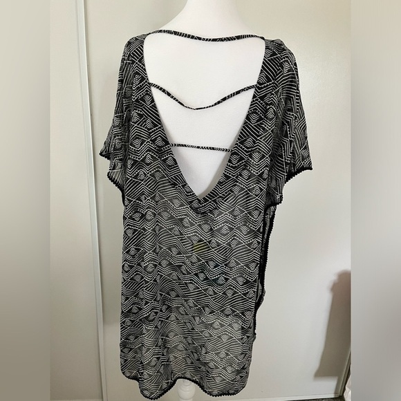 Mazu Swim Black White Side Split Swimsuit Cover Up Size L NWT - Picture 2 of 5